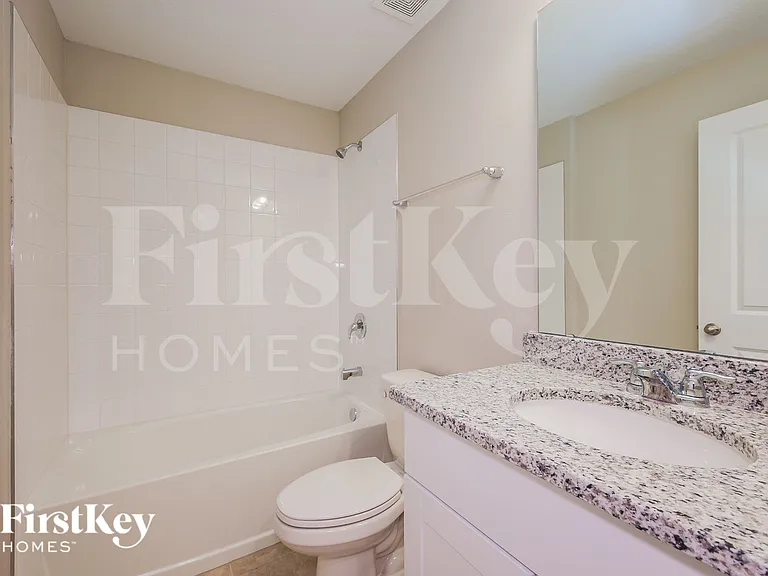 607 Lindbergh Way — Photo 16