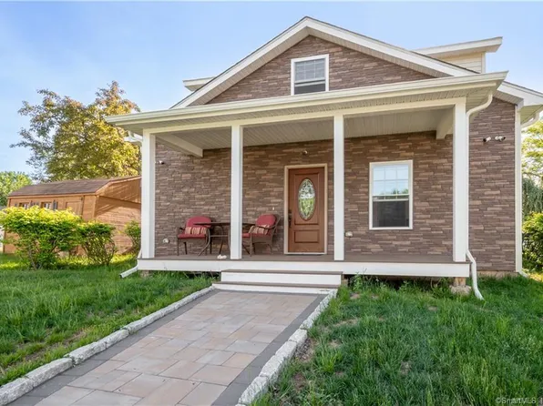 1 Alicia Ln #B, Middletown, CT 06457