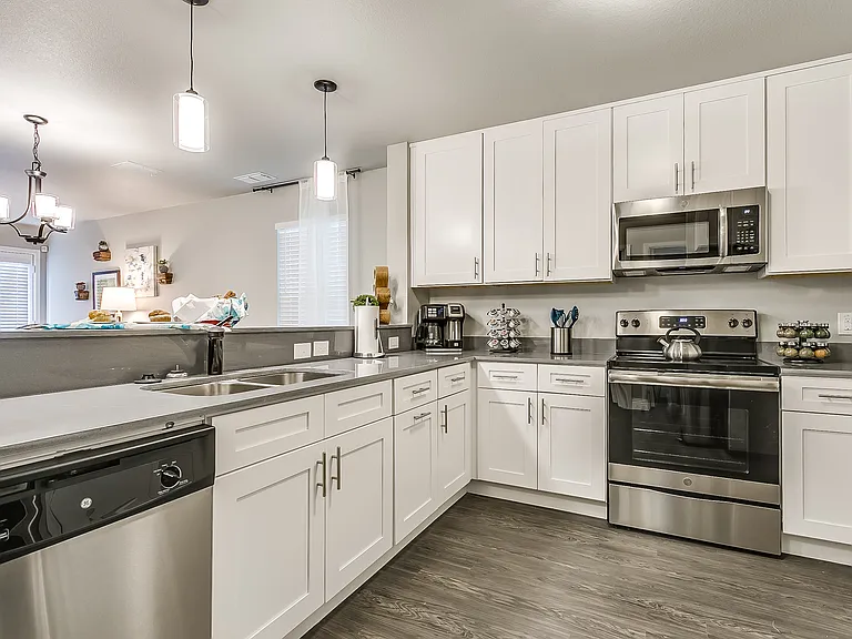 3809 Huntington Dr — Photo 12