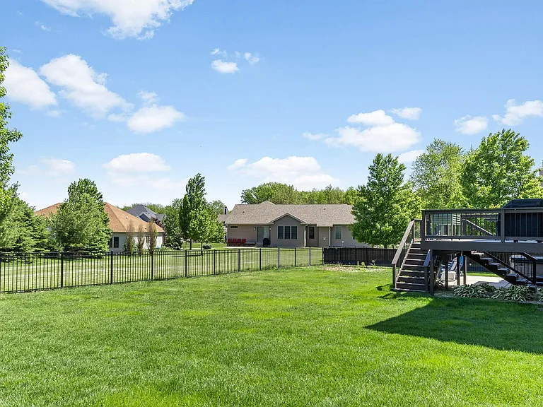 1208 White Oak Rd — Photo 46