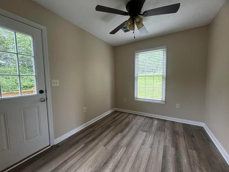 2031 Edgewood Dr #2 — Photo 4