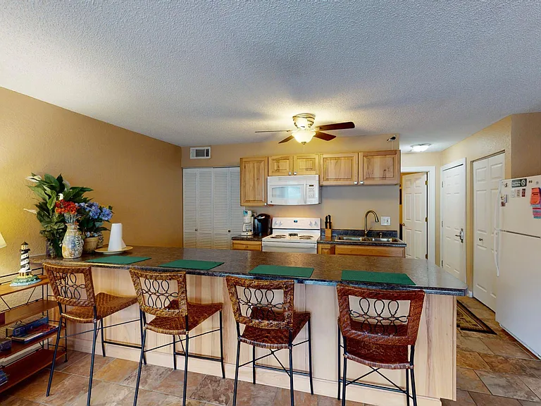 103 Southwood Shores Pl #1C — Photo 12