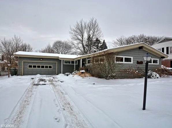 2052 Marston Ln, Flossmoor, IL 60422