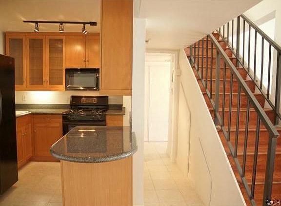 5th image of 1021 N Crescent Heights Blvd APT 302
