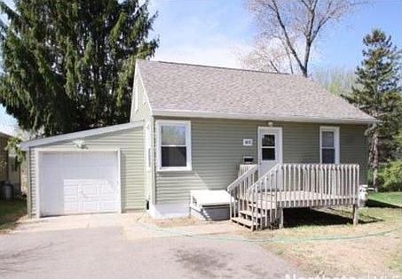 1st image of 305 7th Ave N