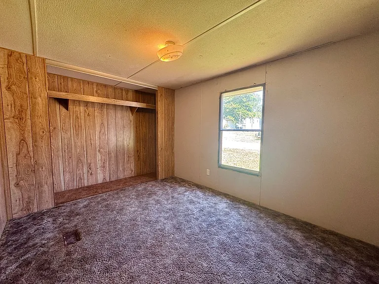 225 Community Dr #9 — Photo 10