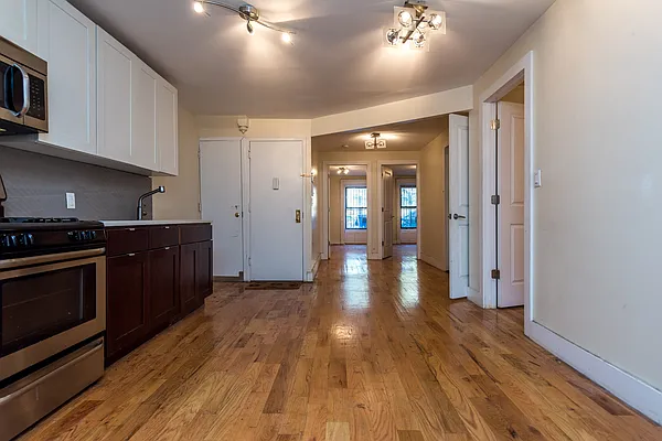 Rented by Nooklyn NYC LLC | media 21