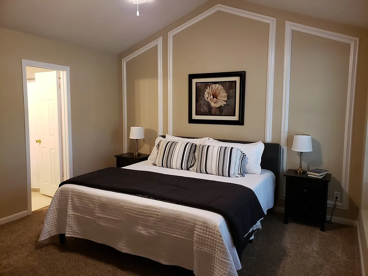 2 bed, $3,270 — Photo 1