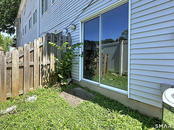5th image of 10 Hawthorne Avenue #12
