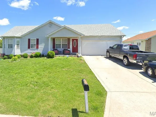 104 Briarwood Dr, Moscow Mills, MO 63362