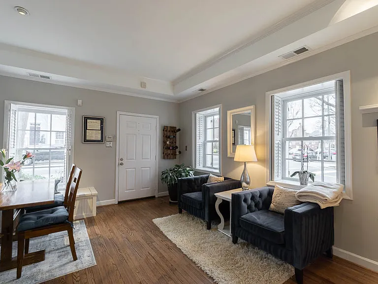 800 Wolfe St — Photo 4