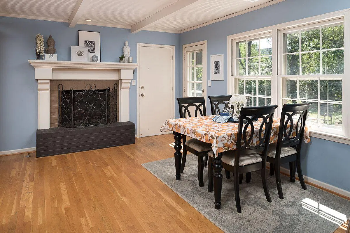 3 bed, 1.5 bath, 1359 sqft, $2,450 — Photo 4