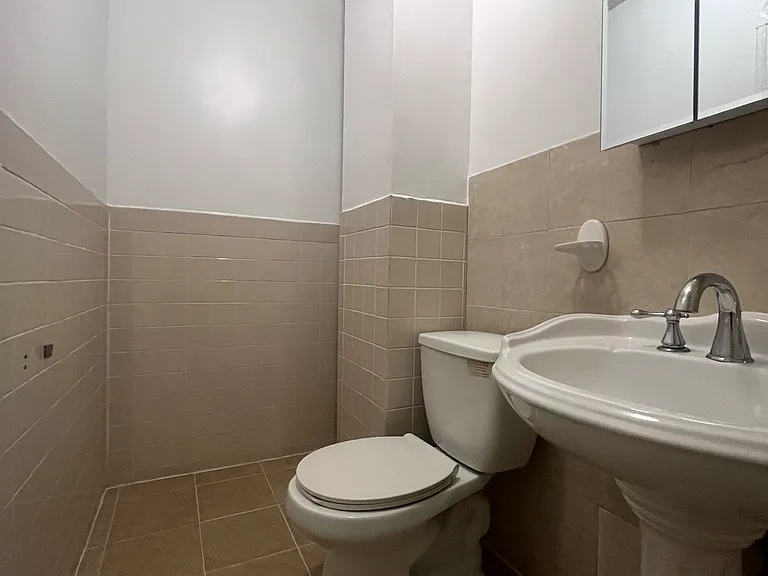 120 Norwood Ave #3 — Photo 13
