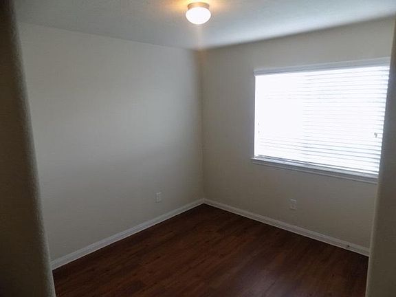 3rd image of 154719 Bammel Oaks Ct