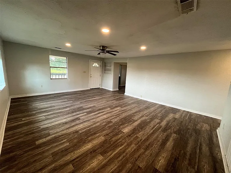 824 Nob Hill Rd — Photo 4