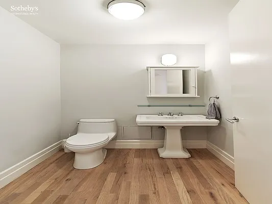 Rented by Sotheby's International Realty | media 26