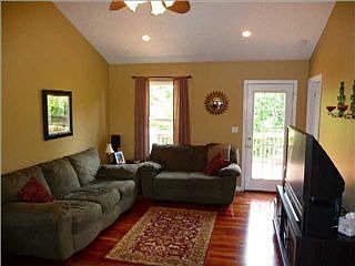 1st image of 150 Willow Creek Ct