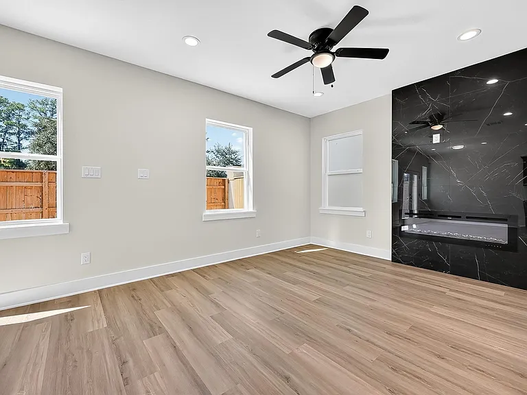12315 New Jordan Ln — Photo 13