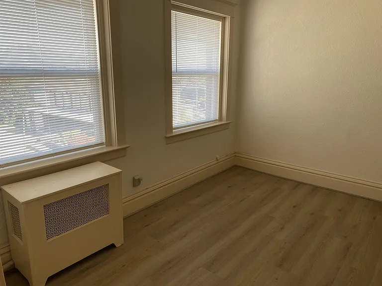 311 North Broadway Street — Photo 11