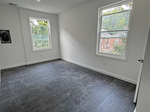 5th image of 40 Atterbury Ave