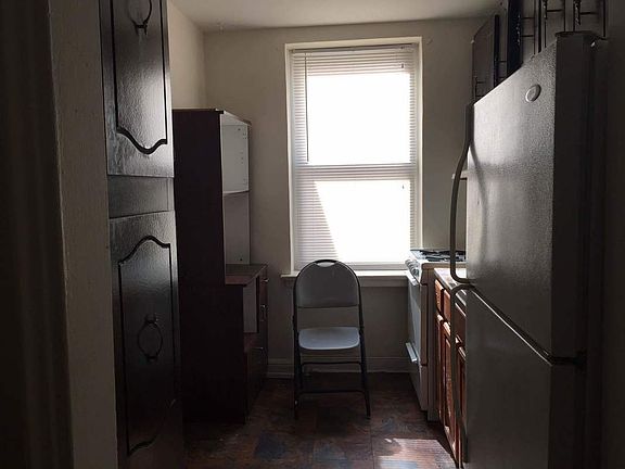 4th image of 1933 79th St #1