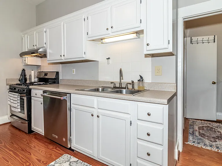1117 Cobb St — Photo 10