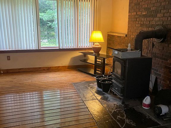 5th image of 1303 Meadow Run Rd