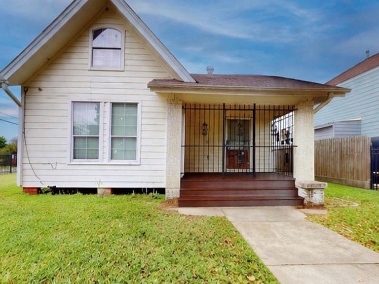 Listing photo 3