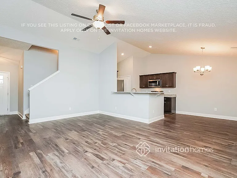 737 Cedar Ln — Photo 3