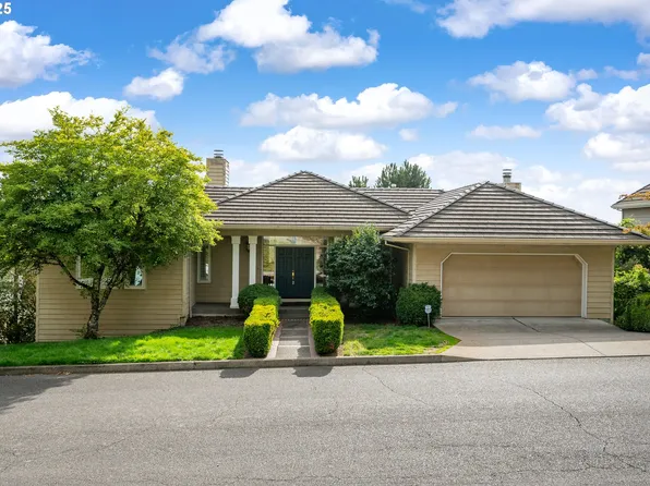 9015 NW Bartholomew Dr, Portland, OR 97229