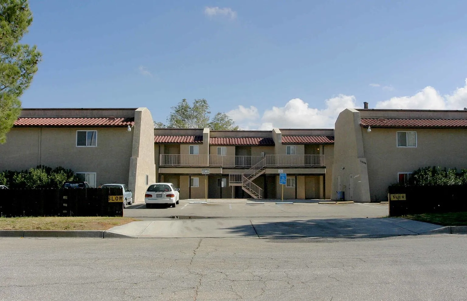 Vintage Apartments — Photo 3