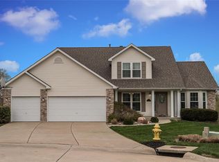 412 Creektree Ct, Wentzville, MO 63385