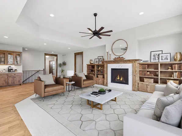 1851 Campfire Dr E, Waconia, MN 55387