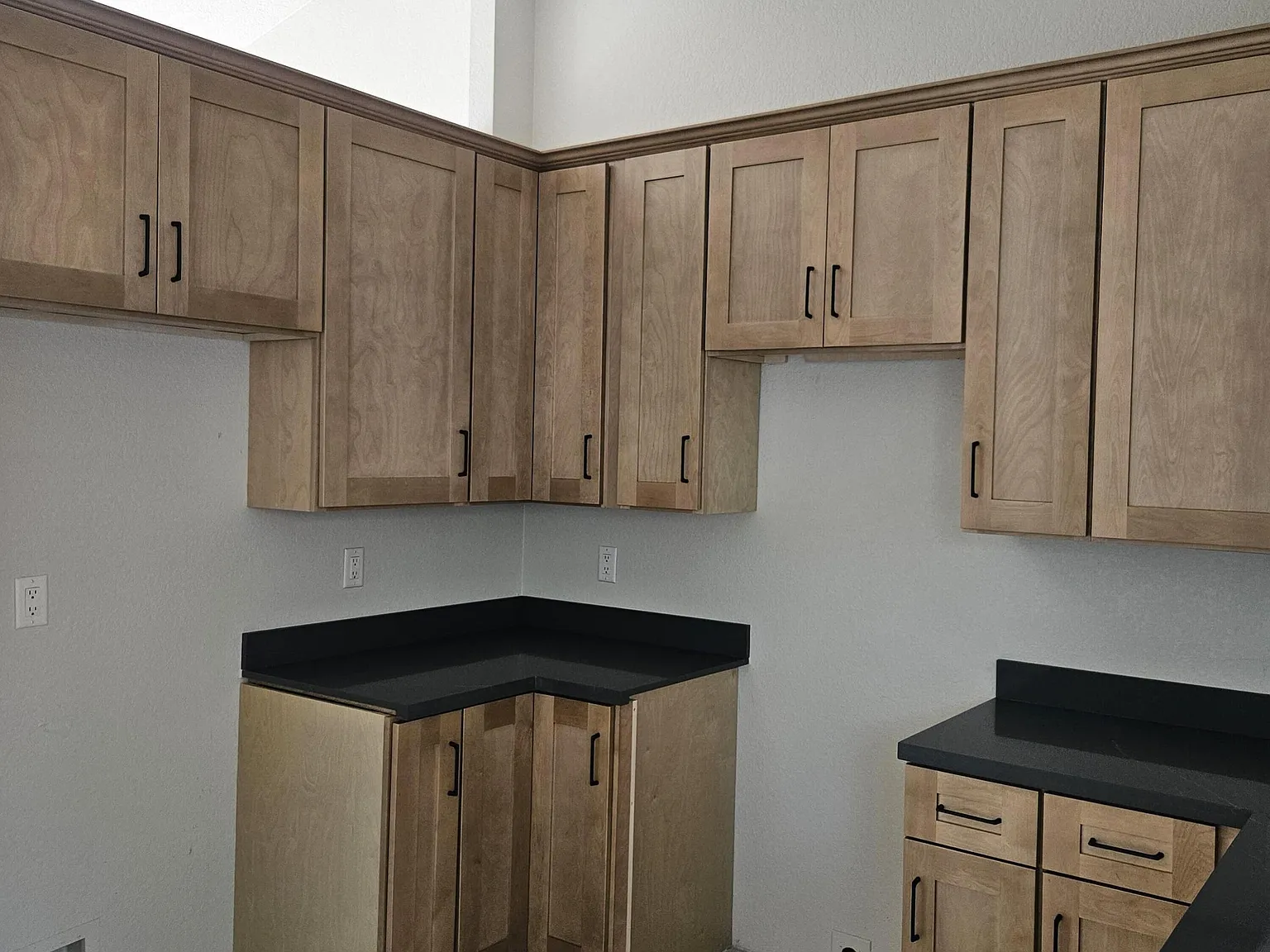 3 bed, 2.0 bath, 1054 sqft, $1,850 — Photo 3