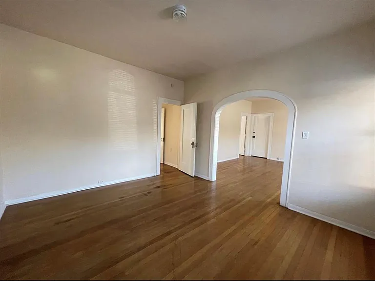 1706 Hawthorne St — Photo 4