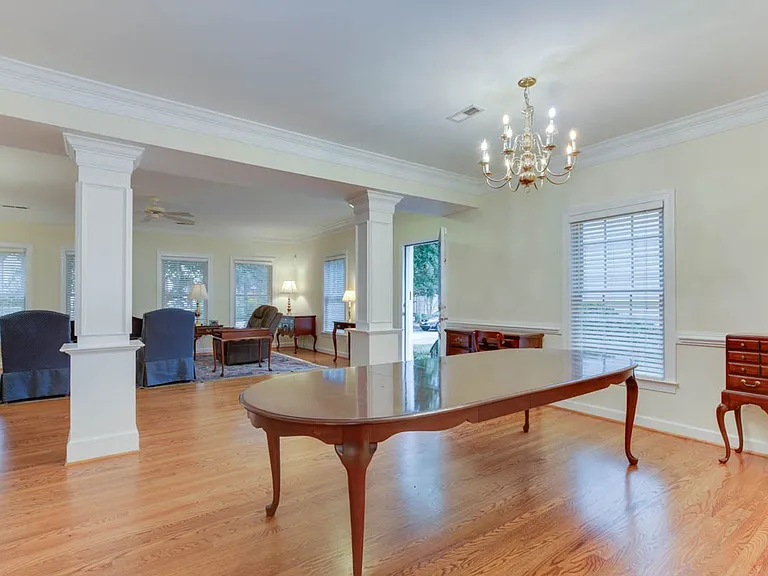 4609 Town Creek Dr — Photo 10