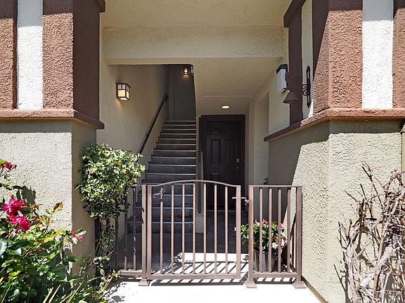 3rd image of 2505 Edgewater Drive