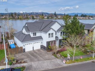 21121 NE Shore Dr, Fairview, OR 97024