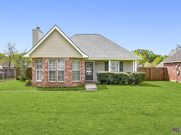 13488 Meadow Crossing Dr, Walker, LA 70785