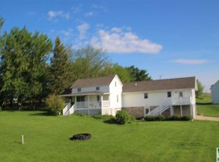31567 C70, Hinton, IA 51024