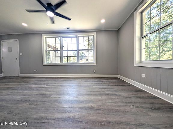 2nd image of 120 Marietta Cir
