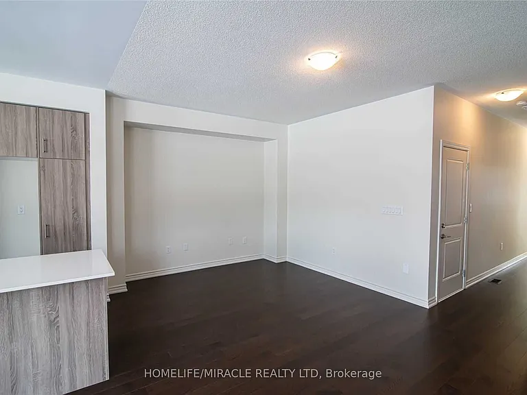 19 Greer St — Photo 6