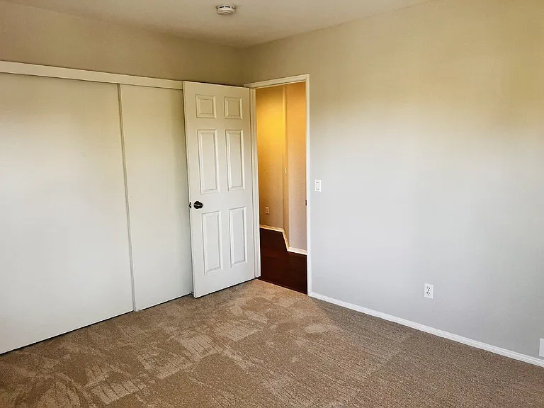 4984 Riding Ridge Rd — Photo 40
