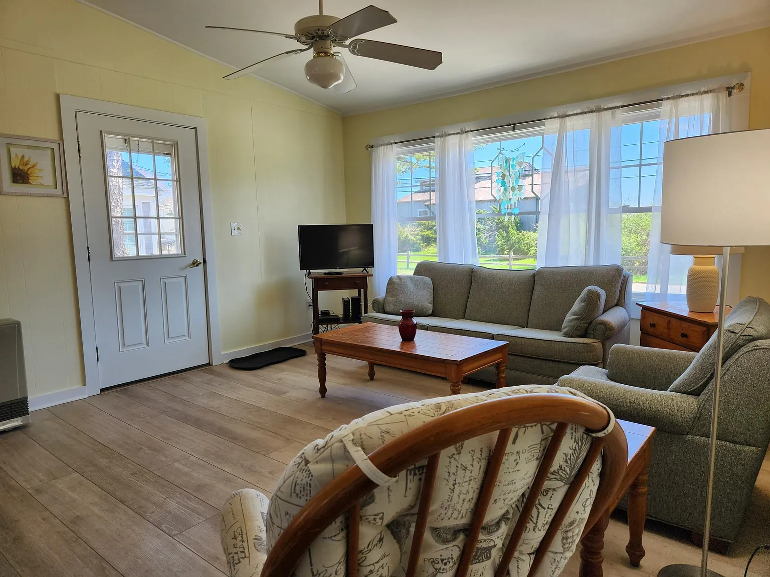 3 bed, 1620 sqft, $1,900 — Photo 3