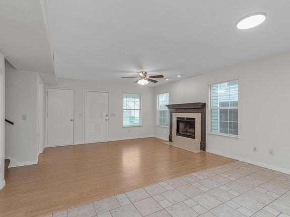 4th image of 1708 Colonial Ct