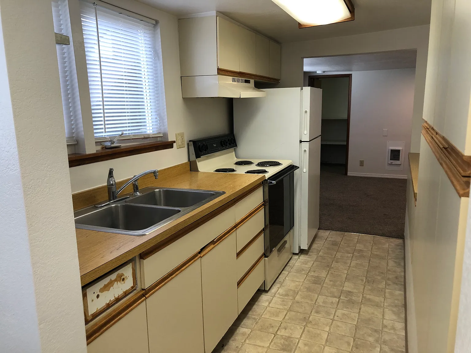 1 bed, 850 sqft, $1,050 — Photo 3