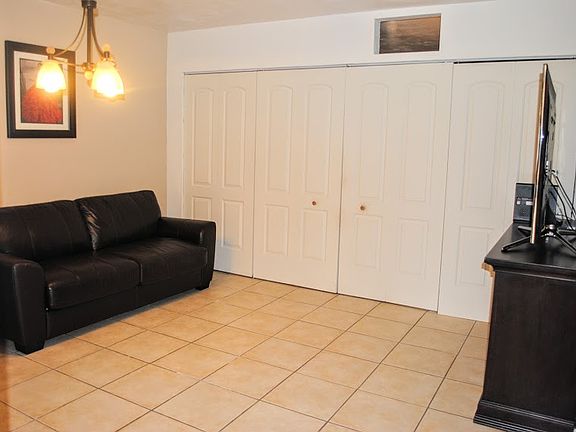 5th image of 1540 NE 191st St APT 220