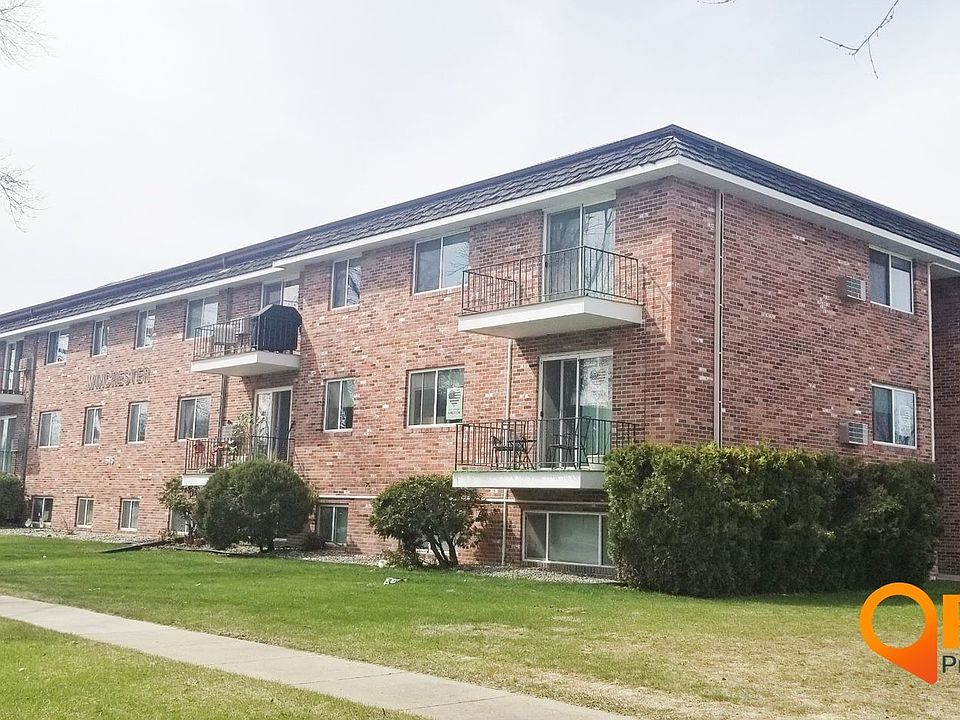 1st image of 515 30th Ave N Unit 24