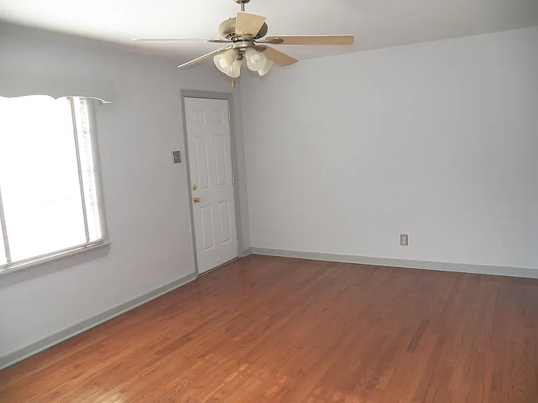 101 N Roosevelt St — Photo 5