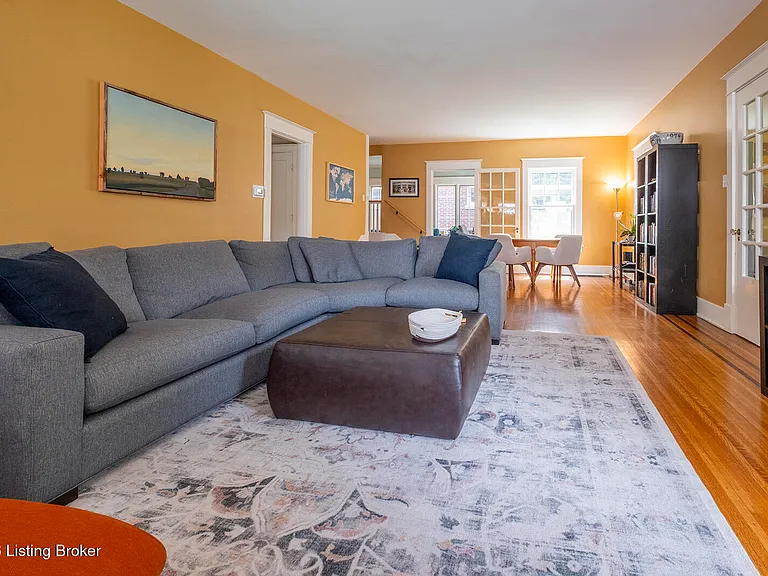 2424 Longest Ave — Photo 6